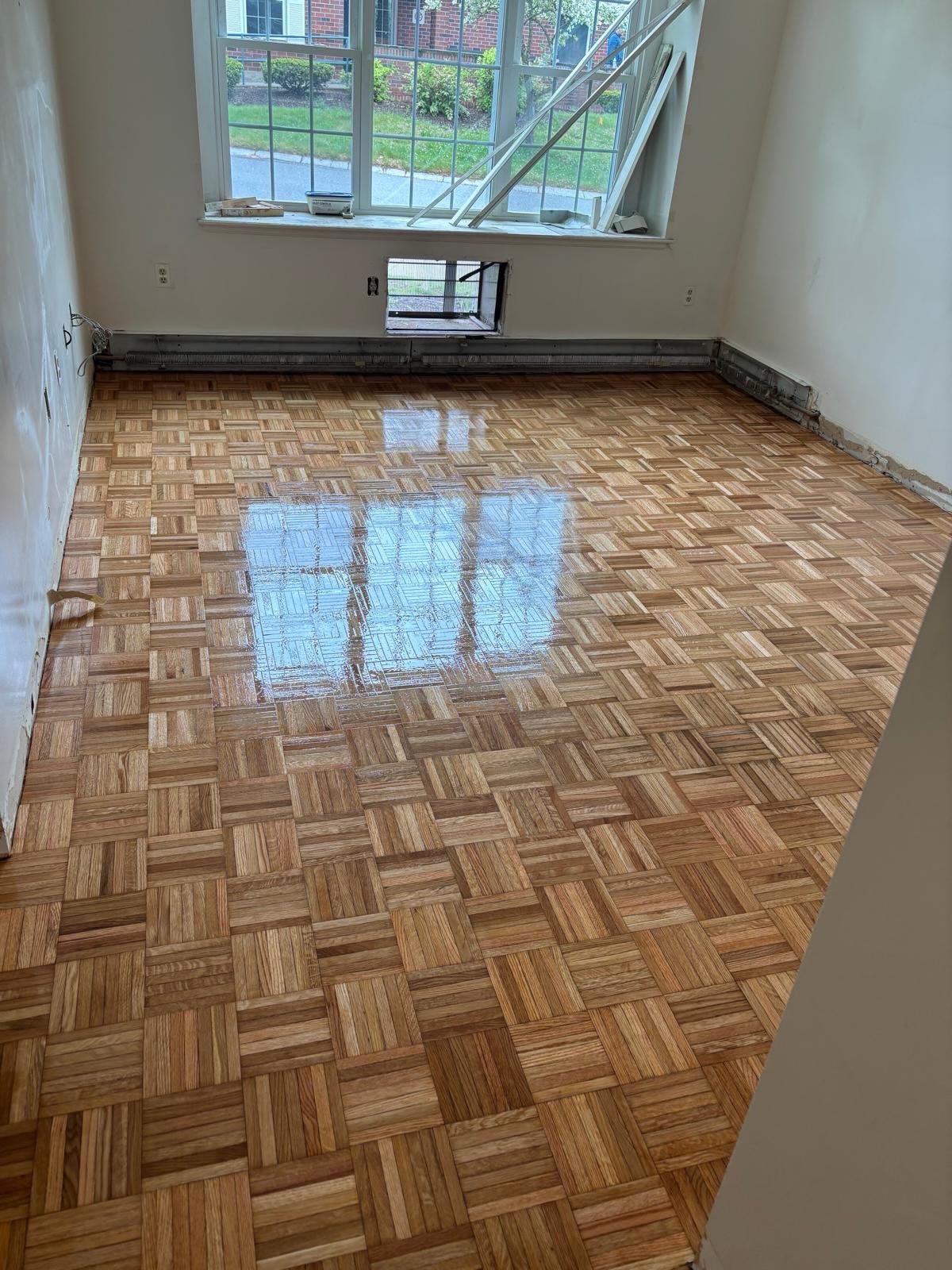 Parquet refinish with oil based polyurethane