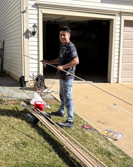It's always a good day when you're getting new floors installed😁

Brighter days are just around the corner when you treat your home to a beautiful upgrade like this! If you've been looking for a sign to finally get started on those home renovations you've been putting off, this is it. 

Click the link to visit our website and schedule a free estimate or to learn more.
https://tinyurl.com/ftprntsflrsfrfx

