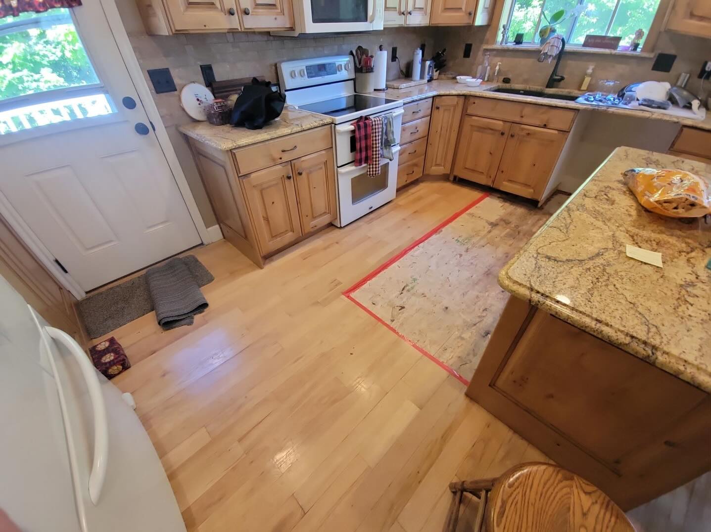 🇺🇸 Happy Fourth of July! 🎆
Celebrate freedom&mdash;and give your home a fresh new look this summer! Whether you&rsquo;re dreaming of beautiful hardwood, luxury vinyl, tile, or a complete flooring makeover, we&rsquo;re here to help.
Contact Footprints Floors of Northern Utah today for a free estimate and let&rsquo;s bring your flooring vision to life.
Wishing you a safe, fun, and happy Independence Day! ❤️🤍💙