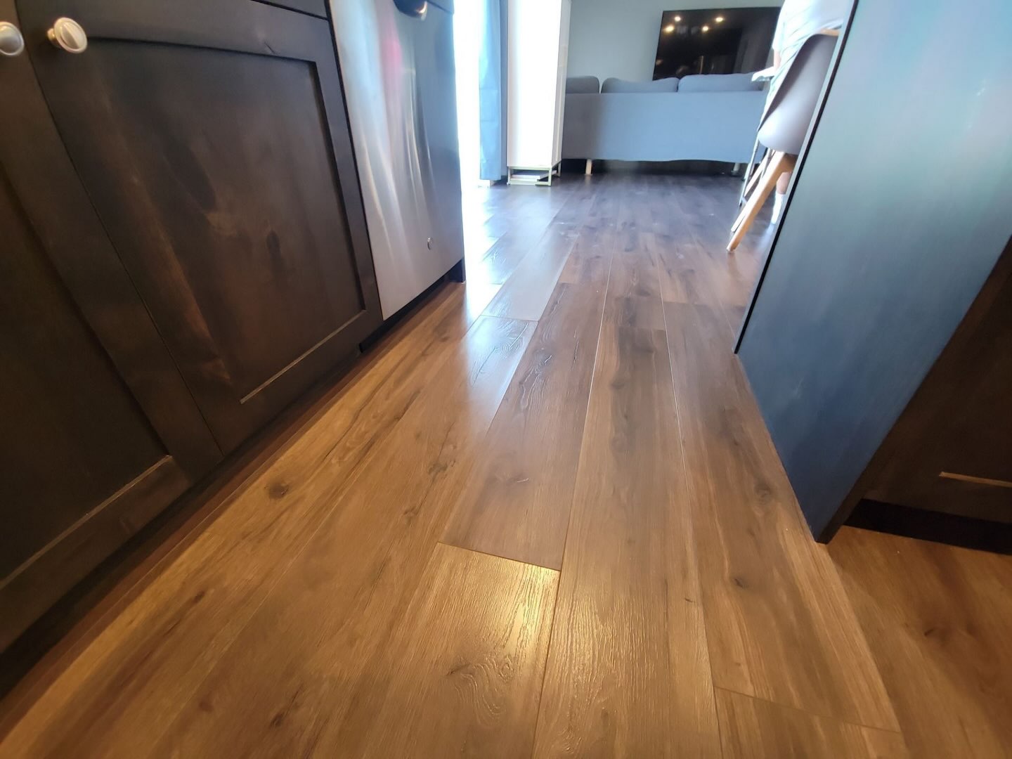 FLOOR PROBLEMS? WE&rsquo;VE GOT YOU COVERED.
Footprints Floors of Northern Utah is here to help with all your flooring needs.
🛠️ Scratched or damaged floors
💧 Water-damaged flooring
📐 Uneven or buckling floors
🪵 Cracked, chipped, or worn flooring
🔨 Loose or squeaky boards
✨ Dull, outdated floors that need a refresh
🏠 Installation or replacement needs
Whatever your floor is going through, we&rsquo;ll take care of you.