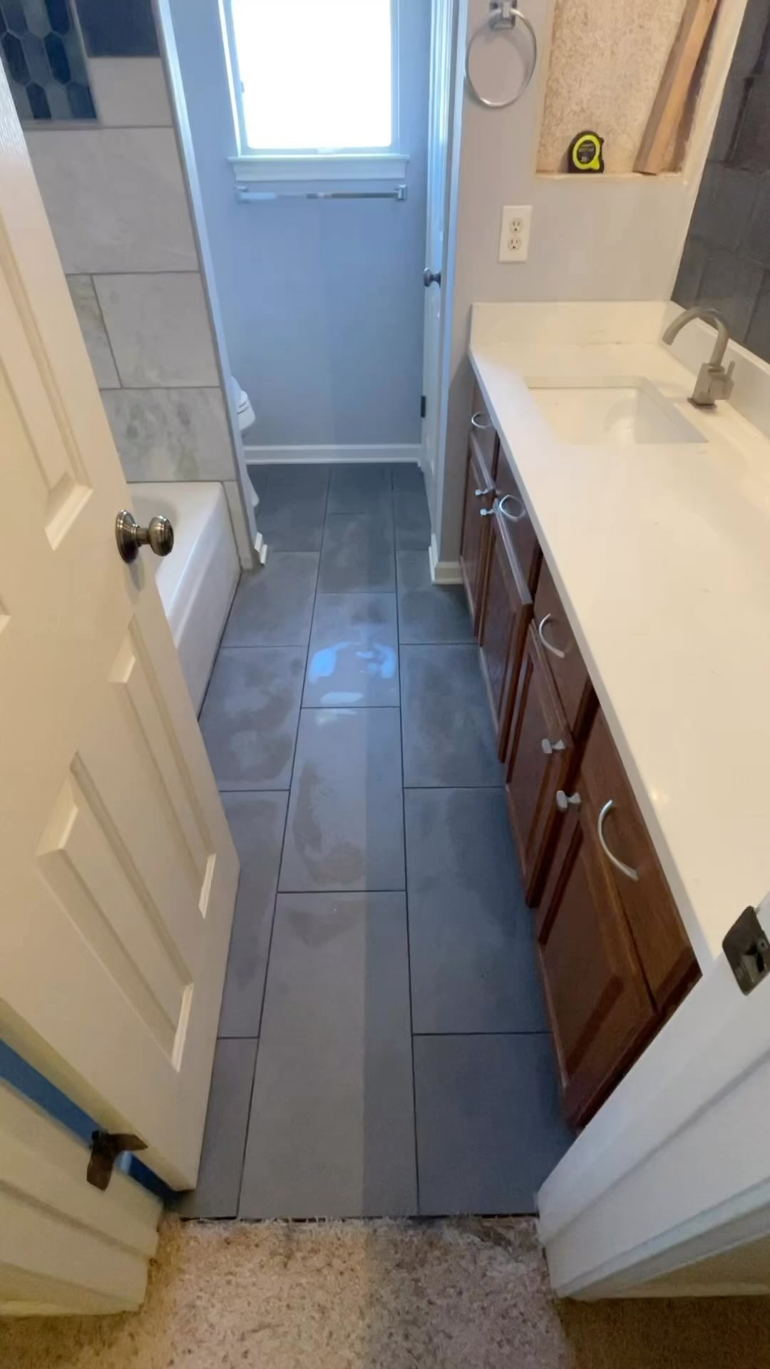 Check out this bathroom remodel!!!! We installed tile on the floors, vanity wall, and in the shower🤩 Call us today for your free estimate (210)940-3008 