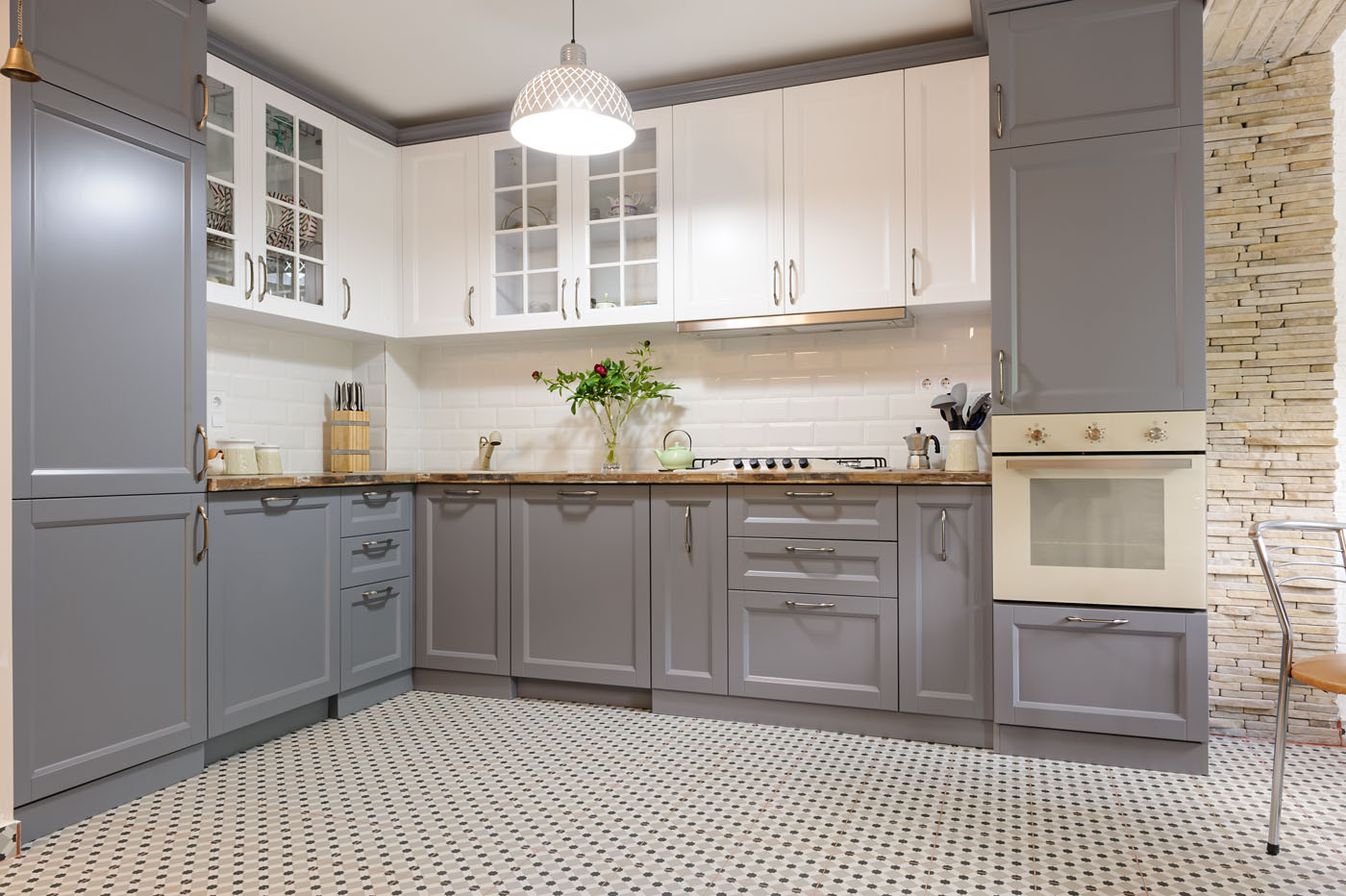 An image of a kitchen project completed by the Footprints Floors team - a perfect example of how our handyman franchise stays relevant by offering more than just hardwood installations.